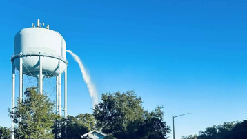 Central Florida water tower overflows due to frozen sensor