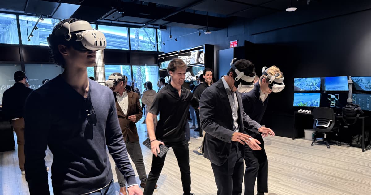 VR tour gives real estate master’s students unparalleled view of Dolce & Gabbana property | FIU News