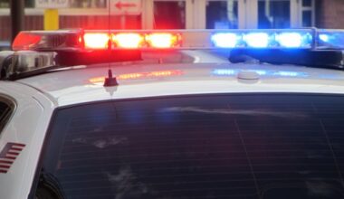 Man dies after vehicle crashes into lake in S.W. Miami-Dade