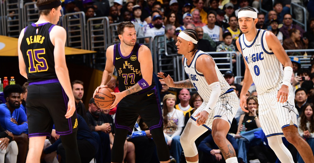 Lakers vs. Magic Final Score: LA blows game late, fall to Orlando