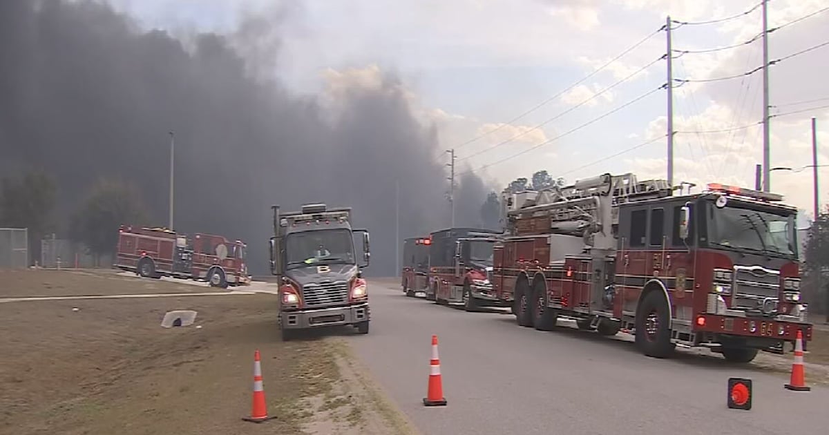 Wildfires lead to evacuations and road closures in Florida