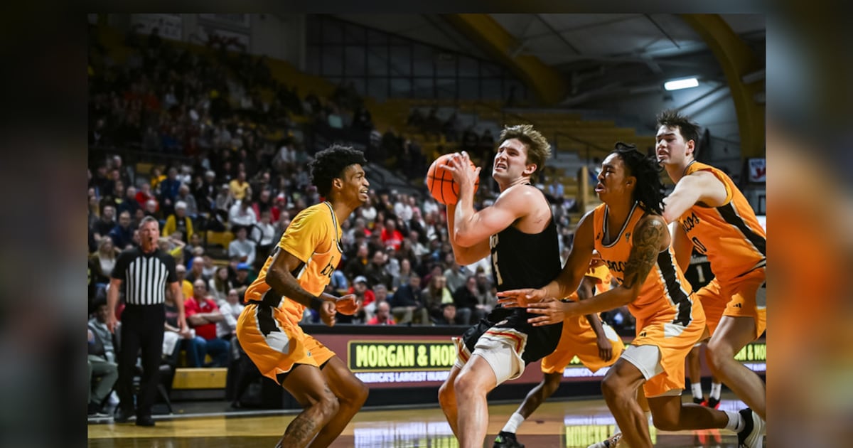 Last-second heroics keep No. 21 Miami unbeaten – WHIO TV 7 and WHIO Radio