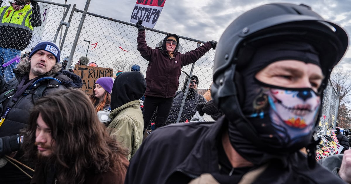 Federal judge orders DHS to grant detained immigrants access to attorneys