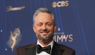 Nate Bargatze brings Big Dumb Eyes World Tour to Jacksonville – 104.5 WOKV