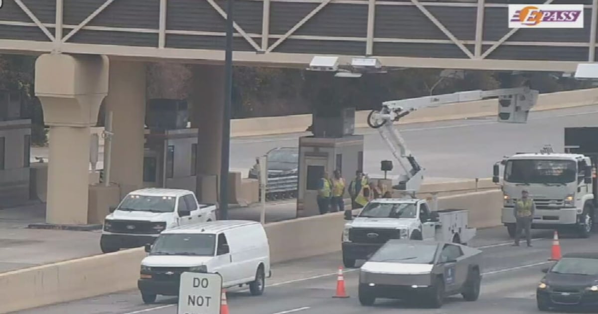 Toll equipment damaged in Orlando dump truck crash