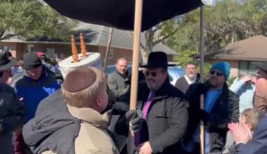 Jacksonville Jewish community celebrates Rabbi with new Torah scroll  – Action News Jax