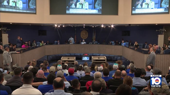 Miami-Dade commissioners vote to push decision on UDB to meeting in March
