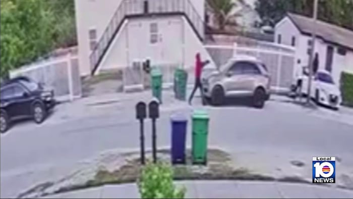 2 men arrive at hospital after being shot in southwest Miami-Dade