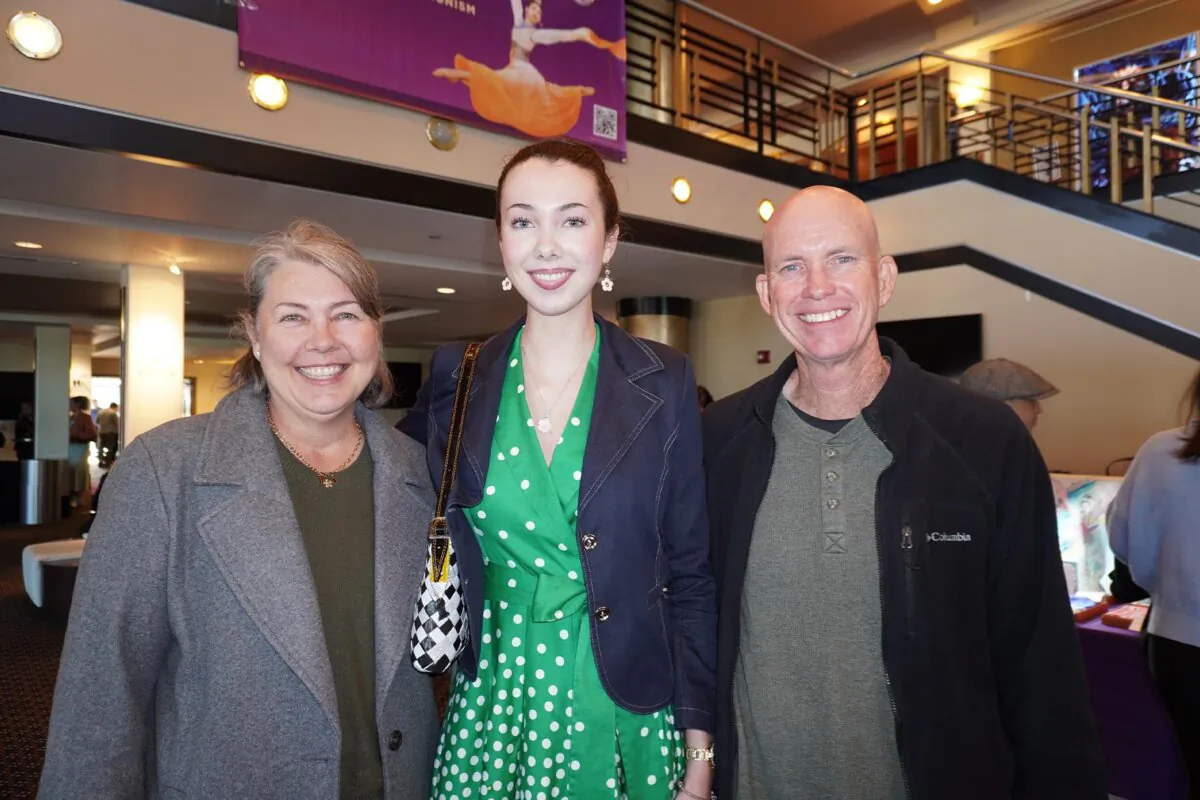 John Dawson attends Shen Yun with his wife, Missy, and daughter, Cloe, at the Duke Energy Center for the Arts in St. Petersburg, Florida, on Feb. 8. (Lily Yu/The Epoch Times)