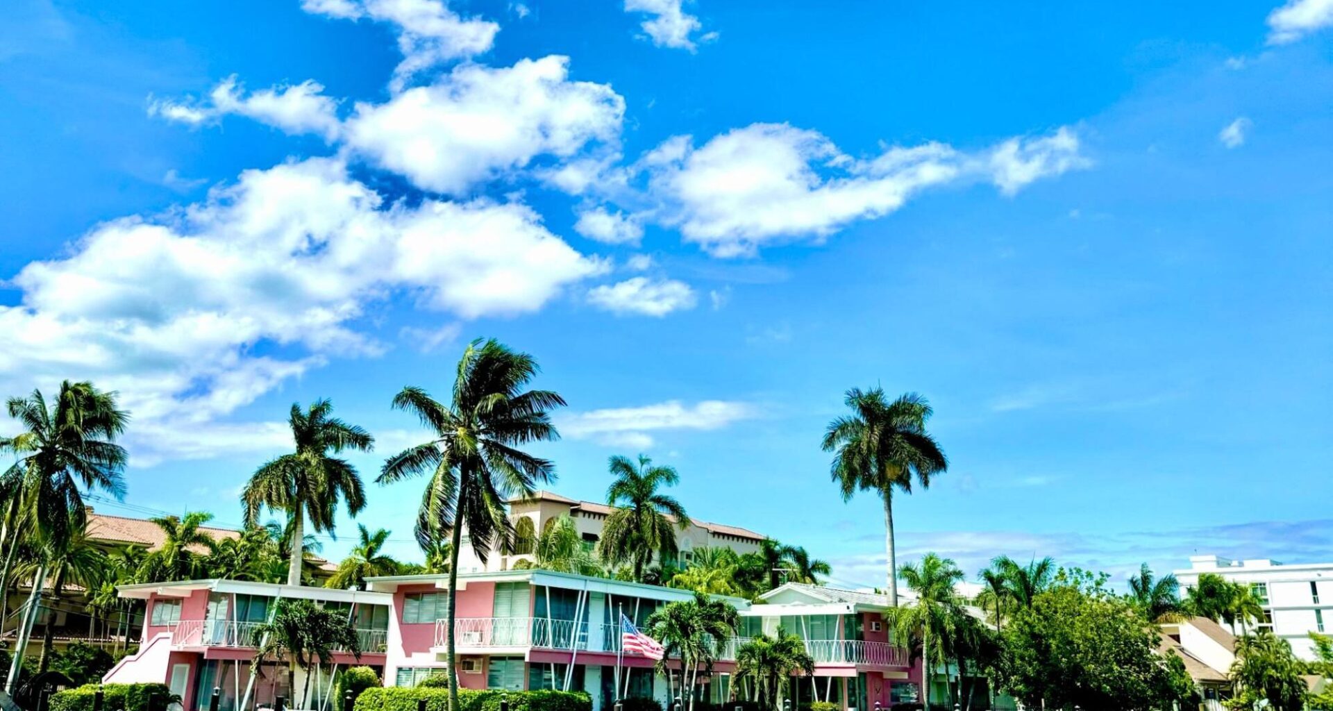 The Guide to Fort Lauderdale-Hollywood International Airport (FLL)