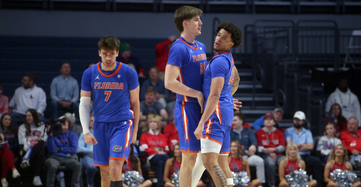 Texas faces No. 7 Florida with ranked win streak on the line