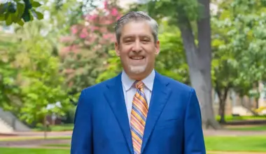 New Academic Provost promises career services upgrade at Student Senate meeting