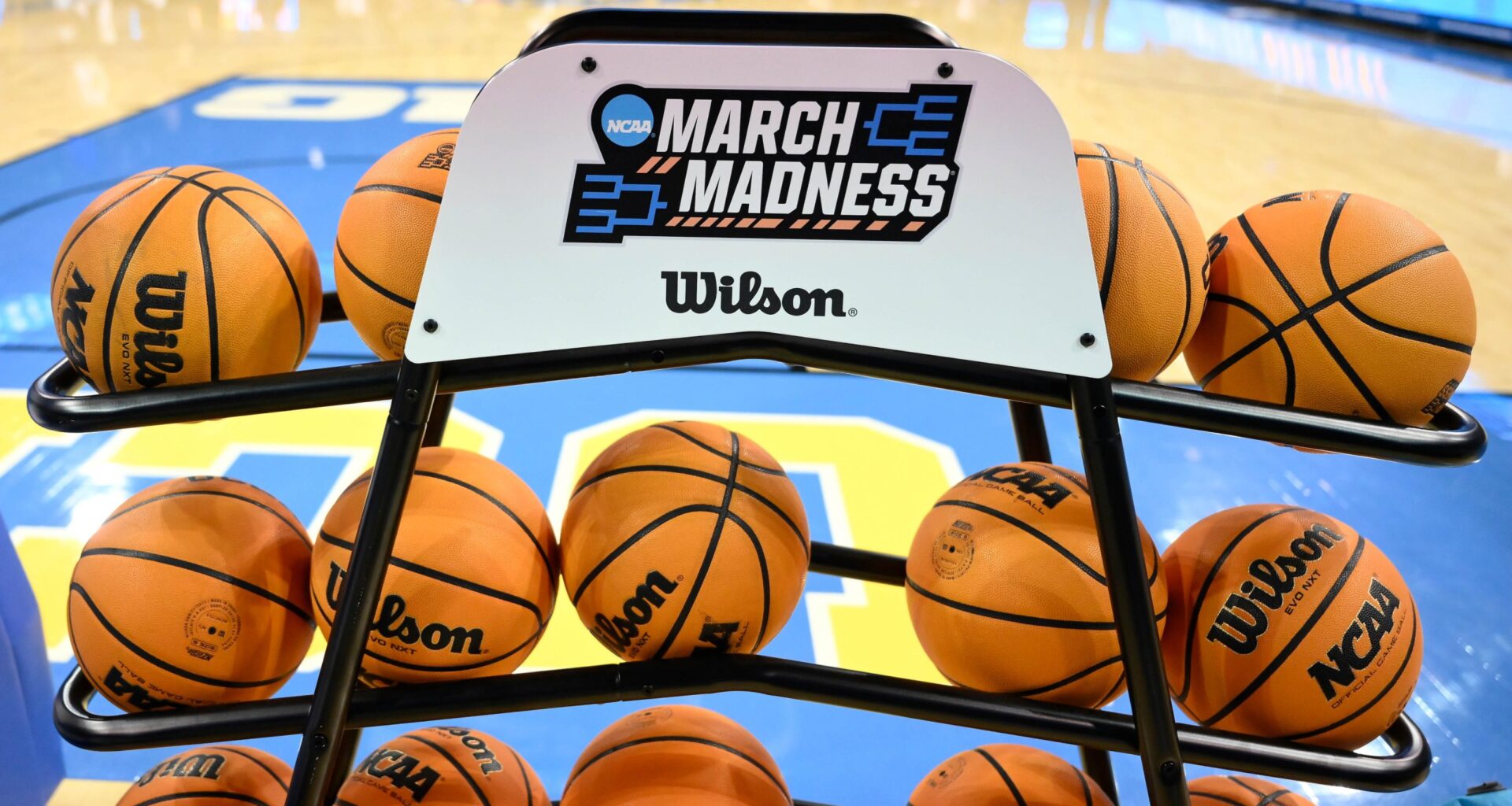 North Carolina, Florida Remind Everyone It's College Basketball Season