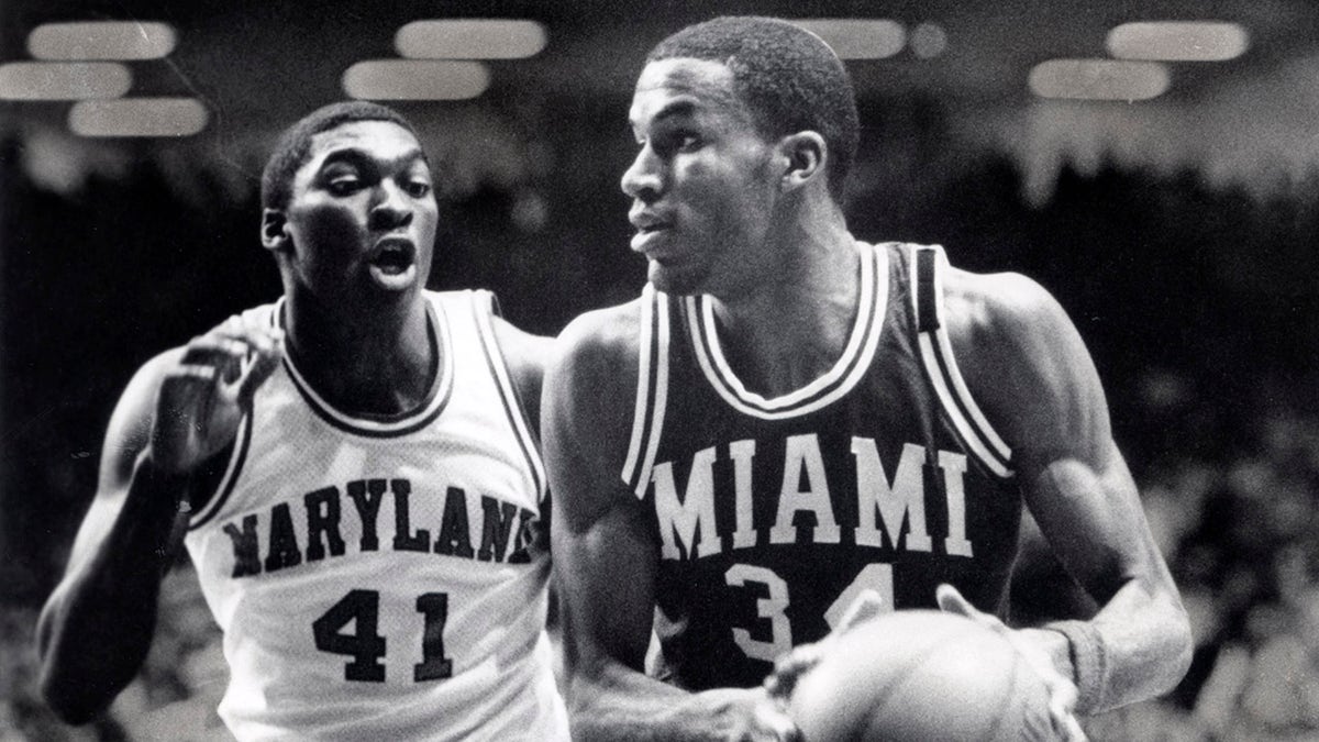 Ron Harper in action for Miami RedHawks