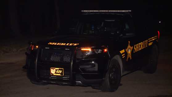 Armed teenager arrested after lengthy SWAT standoff in Miami Township