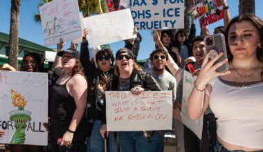Students voice their opinions on ICE and 287(g) with on-campus protest – Eagle Media