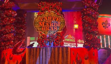 Pic of a Taste of Mardi Gras float driving by at Universal Studios 2026 parade.