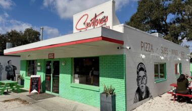 WSJ says the U.S. has fallen out of love with pizza. This Tampa pizzeria begs to differ