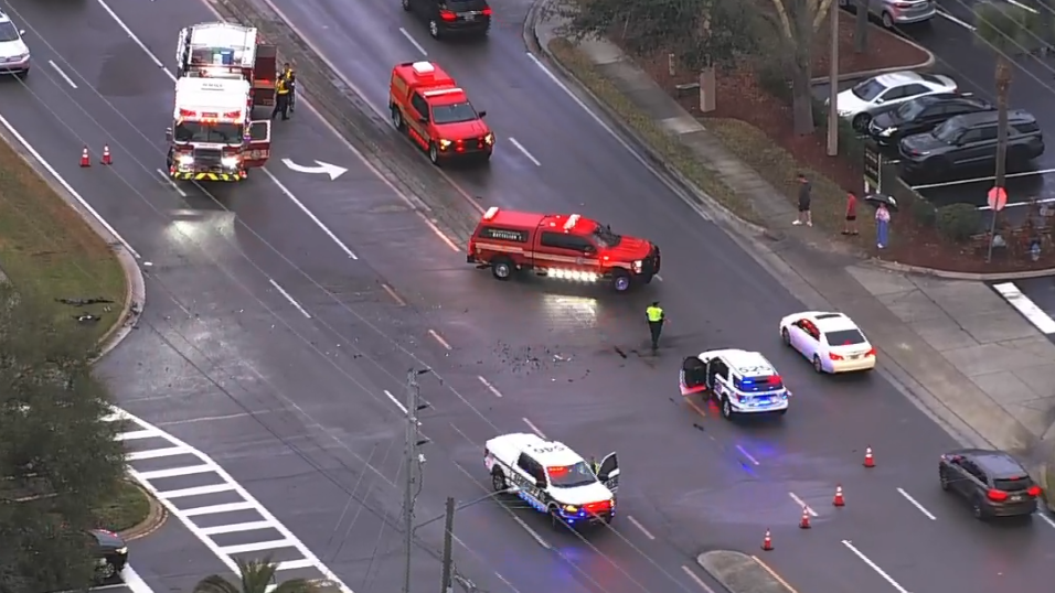 1 adult, 4 juveniles injured after crash in Orange County