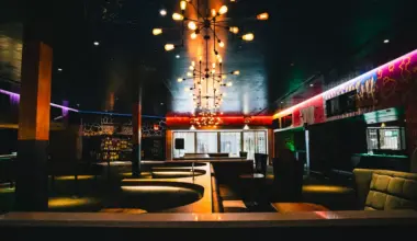 Sun-Ray Cinema is the best place to see a movie in Tampa—and it does concerts now, too