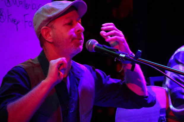 Musician Jeff Jacob talks to students about composing a song during Testimony to Teach, an event gathering hundreds of Broward County Public Schools students from Cooper City High School and Everglades High School, Wednesday, Feb. 4, 2026, at the David Posnack JCC in Davie. The program helps students transform Holocaust survivor testimony into original music. (Joe Cavaretta/South Florida Sun Sentinel)