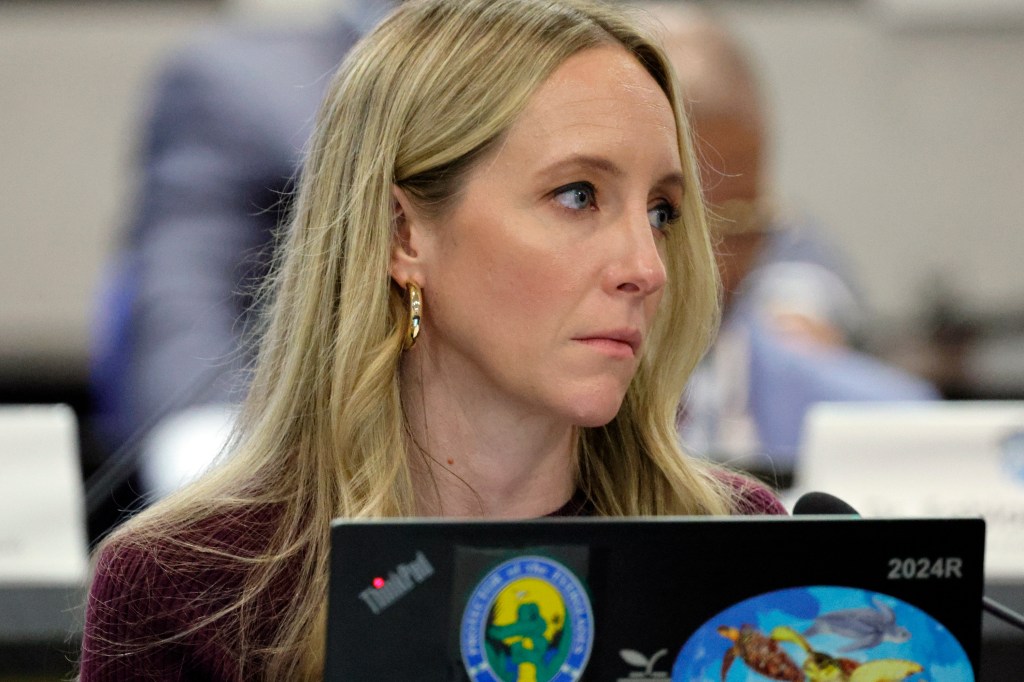 Law firm advises Broward schools against recouping bonuses