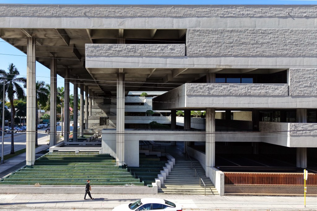 Fort Lauderdale eyes federal courthouse for charter school