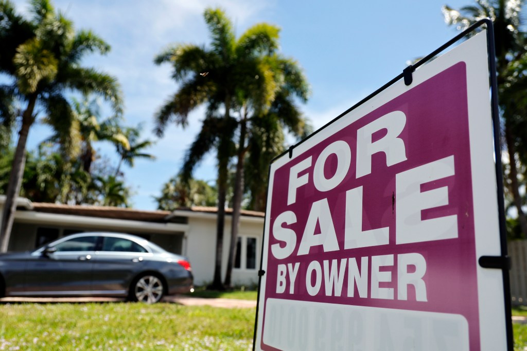 Women more likely to own homes, plan to stay in Florida