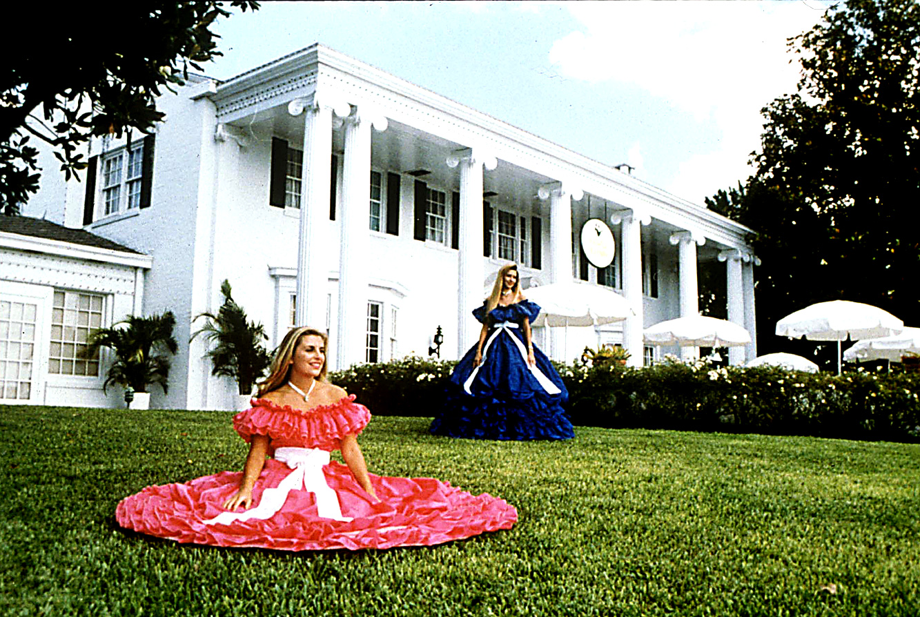 The Magnolia Mansion at Cypress Gardens