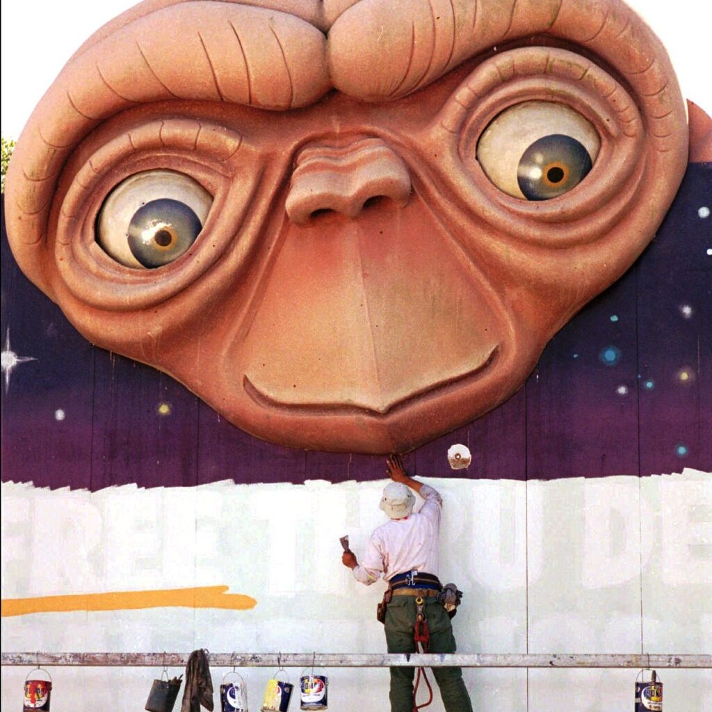 Friday Focus on famous E.T. billboard – Orlando Sentinel