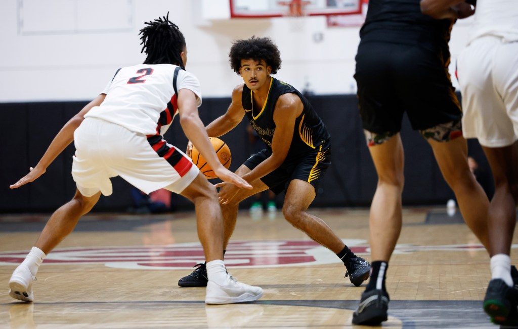 Oak Ridge hits 100-point mark in FHSAA basketball regional