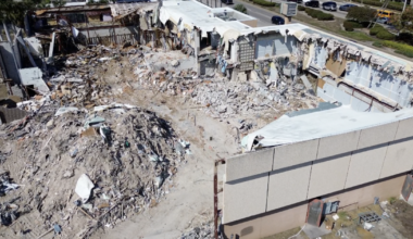 demolition begins on infested Cape Coral bank