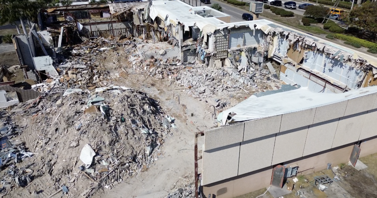 demolition begins on infested Cape Coral bank