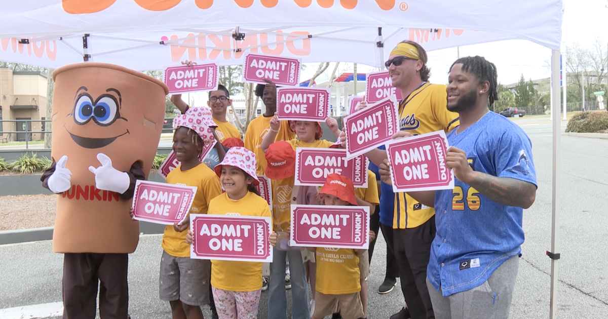 Savannah Bananas surprise local kids with tickets to Saturday night's game