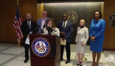 Judge lifts pause on Florida HIV drug program cuts