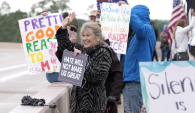 ‘ICE Out’ protest draws demonstrators to Estero I-75 overpass