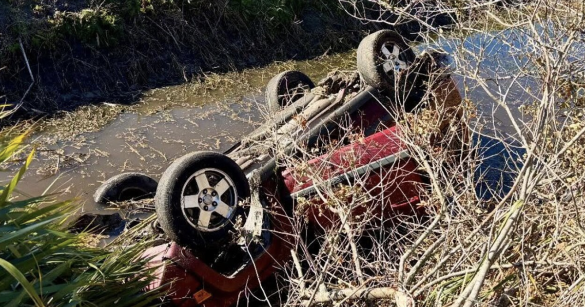 2 car submersion incidents prompt expert water escape safety tips