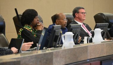 Tallahassee commission votes to limit unagendaed speaker time to 30 minutes