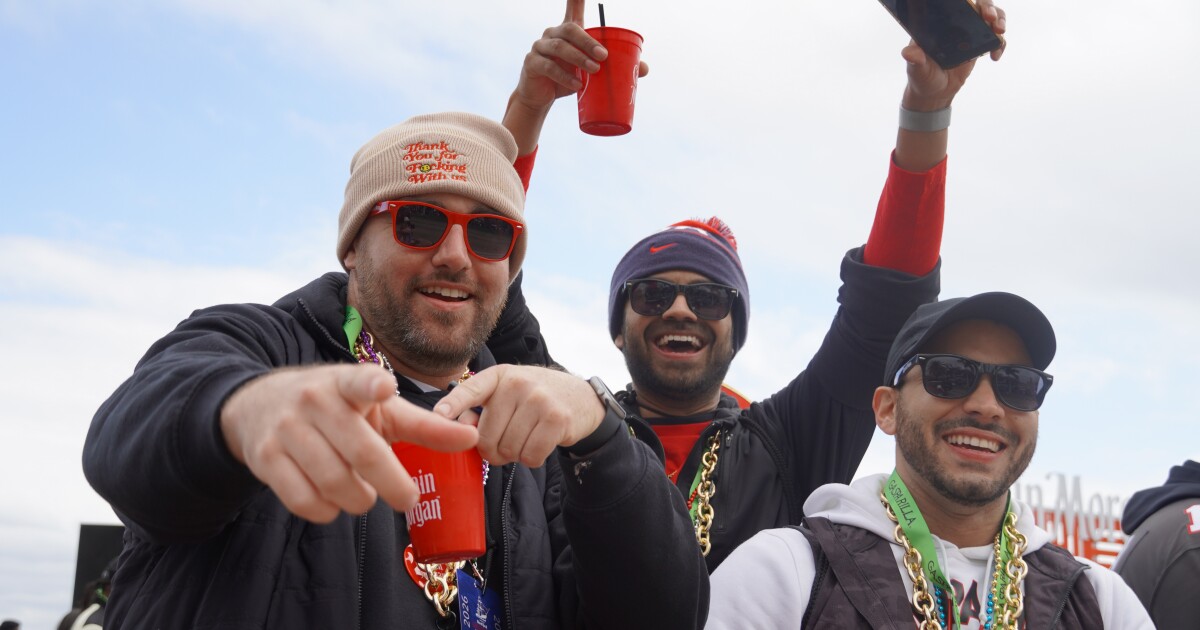 Scenes from a chilly 2026 Gasparilla invasion and parade