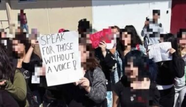 Lee schools district sets discipline for student walkouts, more than 2,000 students get warnings or zero on class assignments | WGCU News