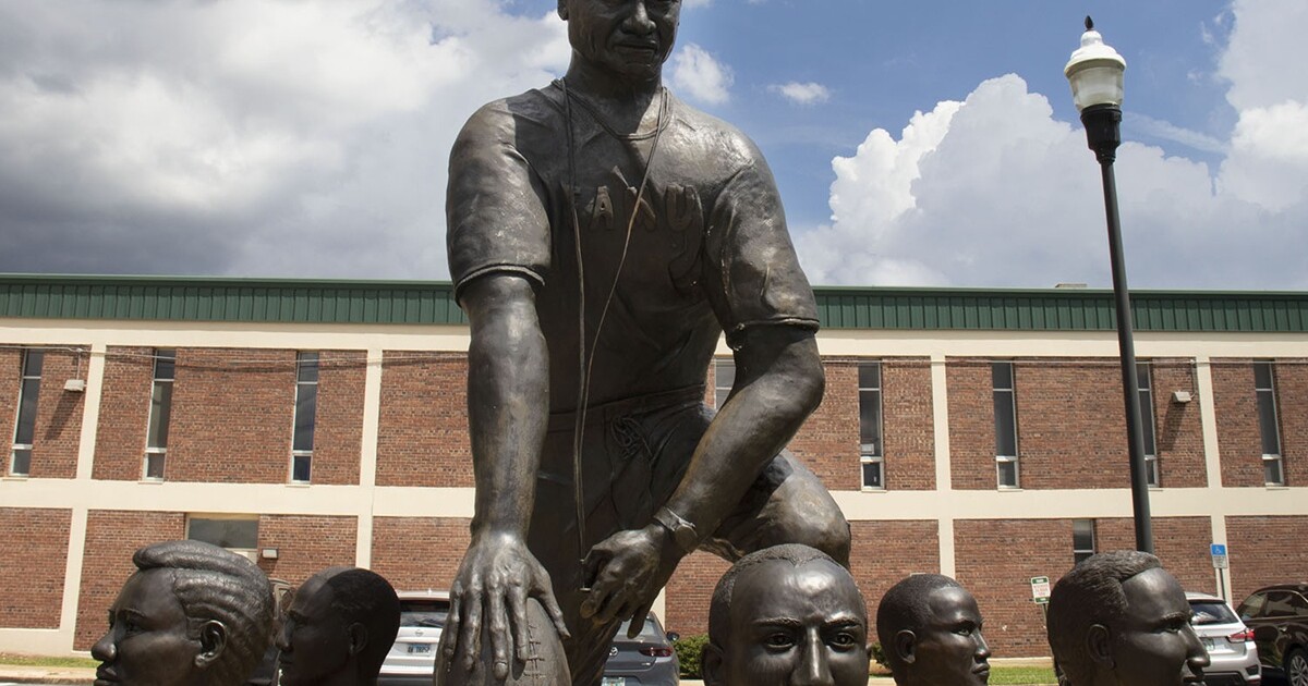 Changes to degree programs in Florida raise concerns about DEI and transparency