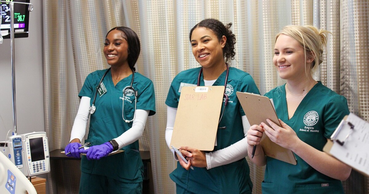 Jacksonville University and Mayo Clinic offer new nursing program