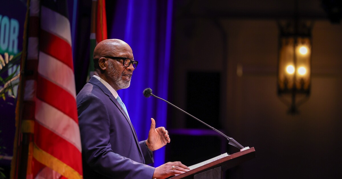 St. Petersburg mayor doubles down on plans to redevelop Tropicana Field site