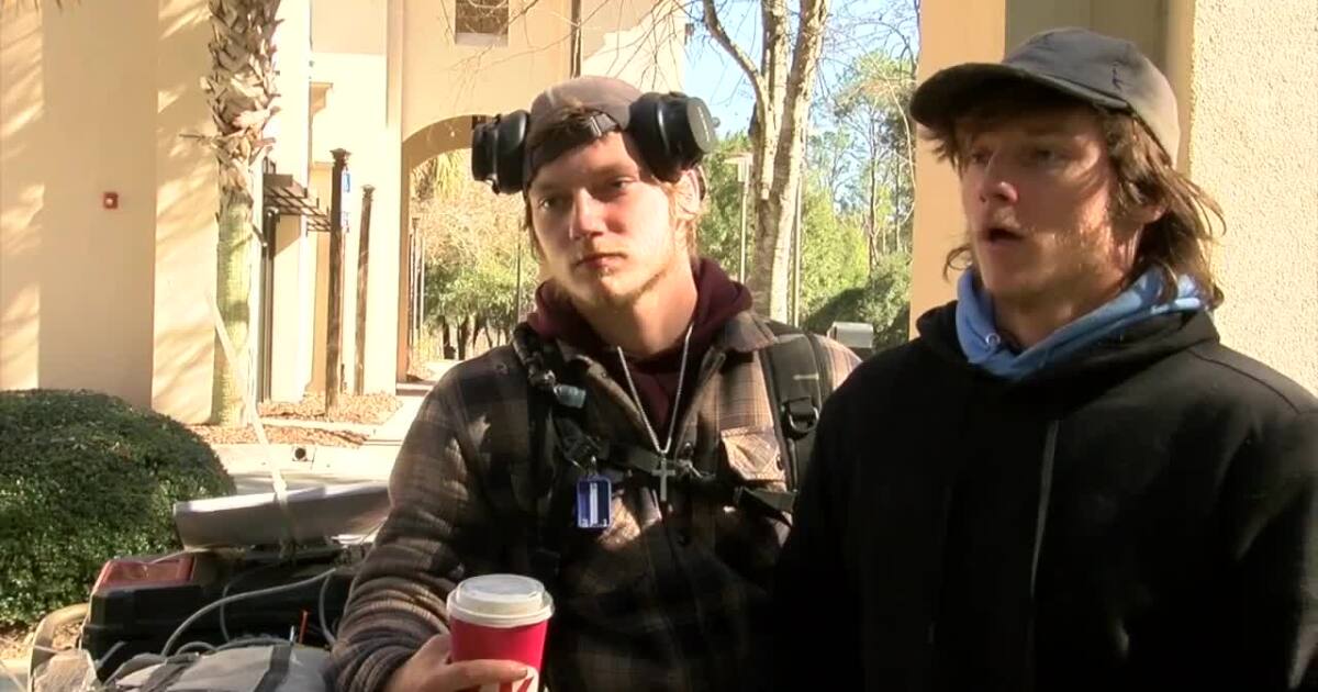 Twins stop by Tallahassee during cross-country trek