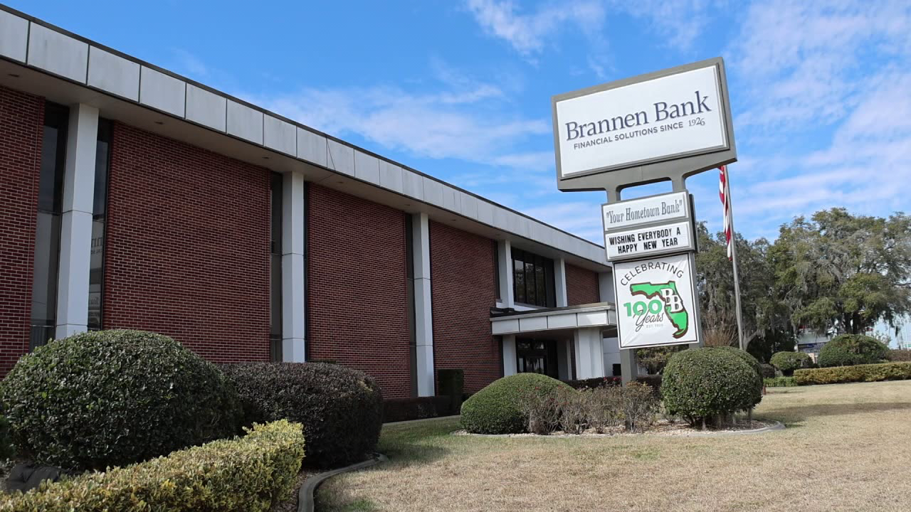 Family-owned Brannen Bank turns 100 by keeping it personal