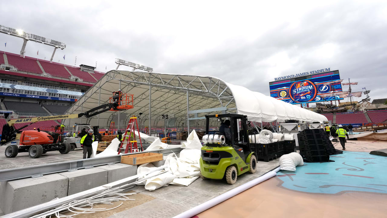Lightning, Bruins excited to hit Stadium Series ice after early removal of rink covering