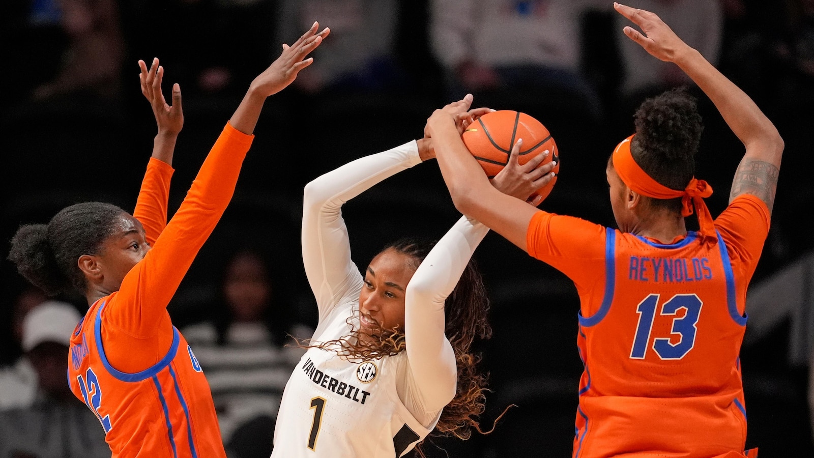 Mikayla Blakes scores 30 in No. 18 Vanderbilt's comeback win over Florida