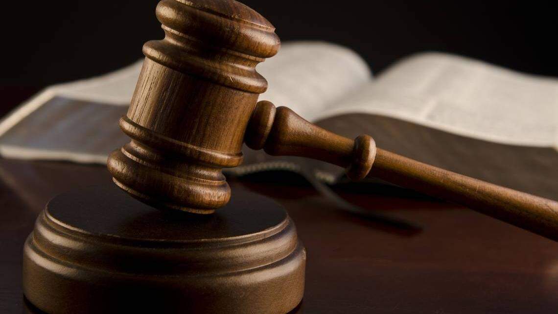 The last member of a Colombian robbery crew in Miami pleaded guilty to targeting jewelry couriers in South Florida, according to the Department of Justice.