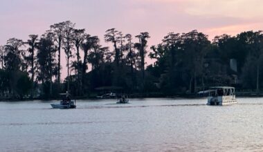 On Tuesday, March 17, 2026, officials are seen searching Lake Jessamine for a teen who went missing after a canoe accident. (Spectrum News 13/Brandon Spencer)