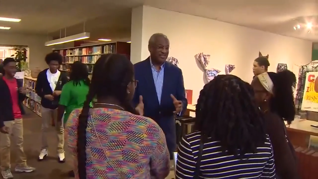 100 Black Men of South Florida hosts ‘Human Library’ event exploring South Florida legends for students at Barry University - WSVN 7News | Miami News, Weather, Sports